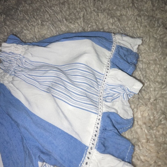 white and blue never worn crop top from boutique at the beach - Picture 3 of 4